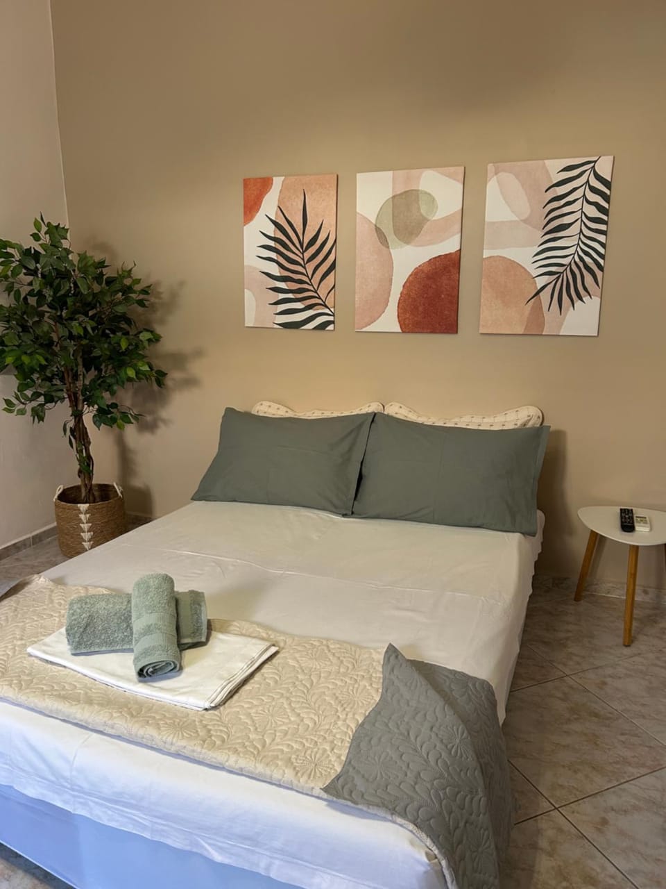 Bed, Living room, Seating area