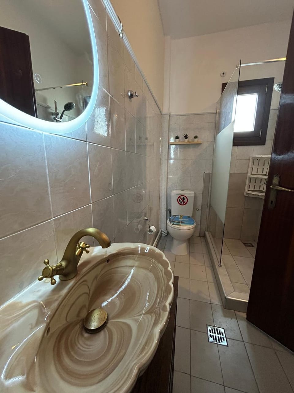 Shower, Toilet, Bathroom, Bath