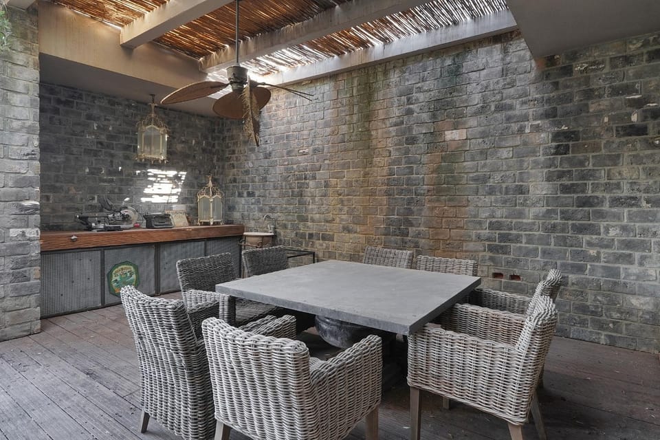 Seating area