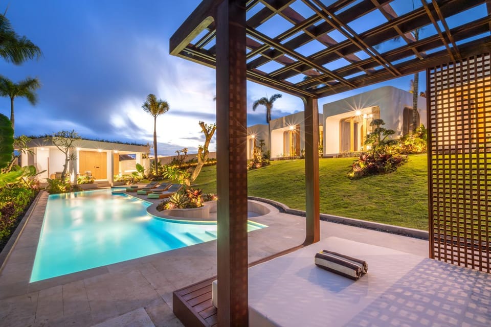 Property building, Natural landscape, Garden, Garden, Balcony/Terrace, Garden view, Pool view, Swimming pool, Swimming pool