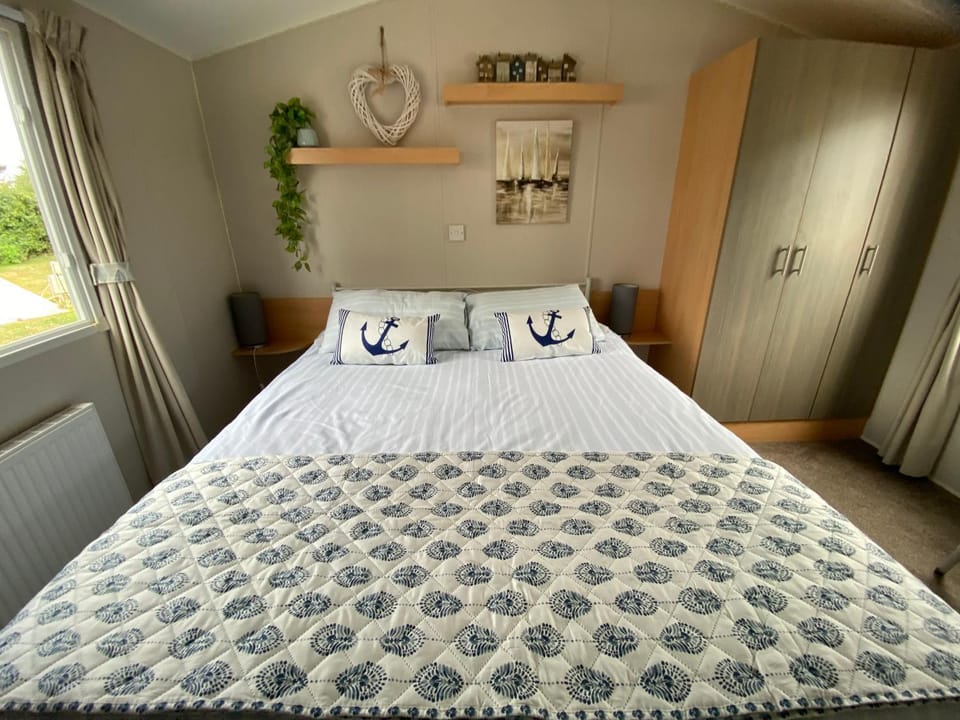 B63 Anchors Away Apartment in Brixham