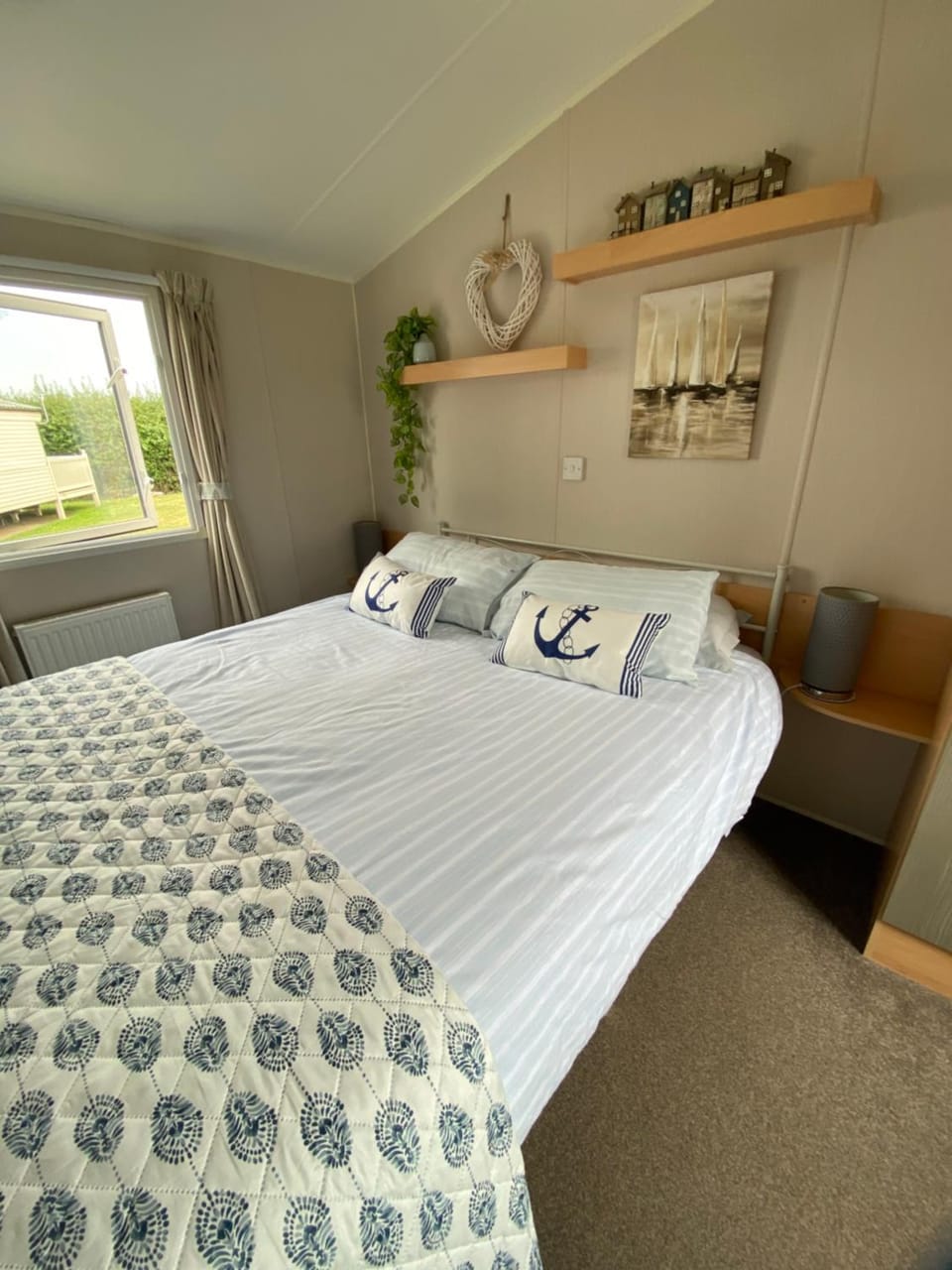 B63 Anchors Away Apartment in Brixham