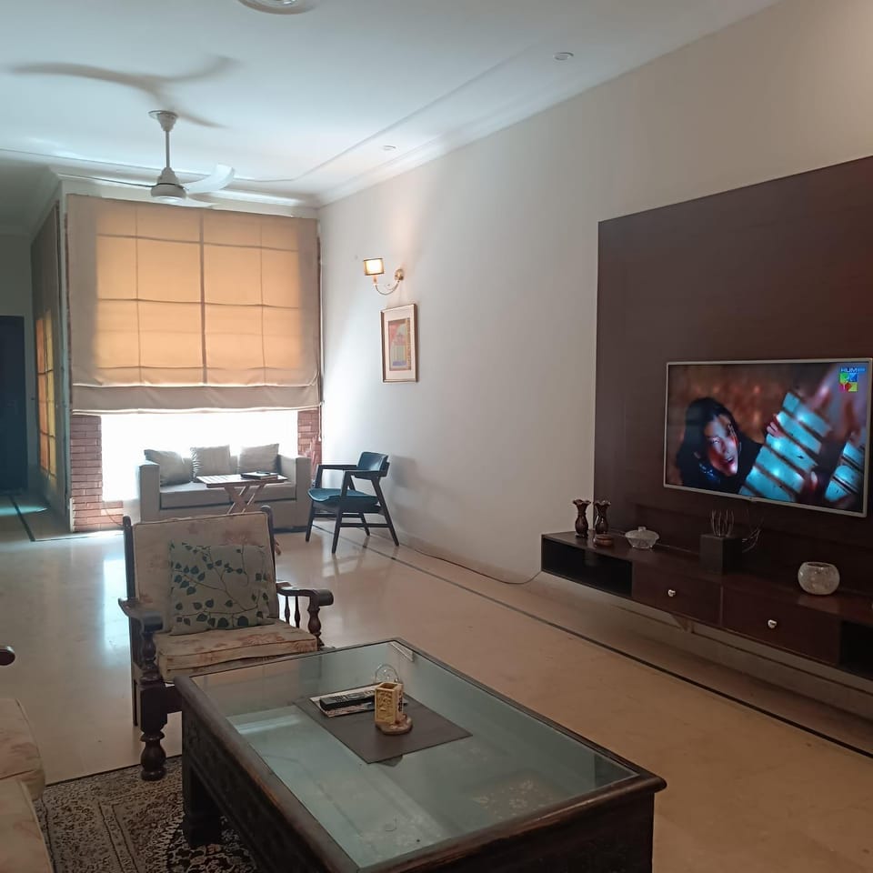 Communal lounge/ TV room, Communal lounge/ TV room, TV and multimedia, Living room, Seating area
