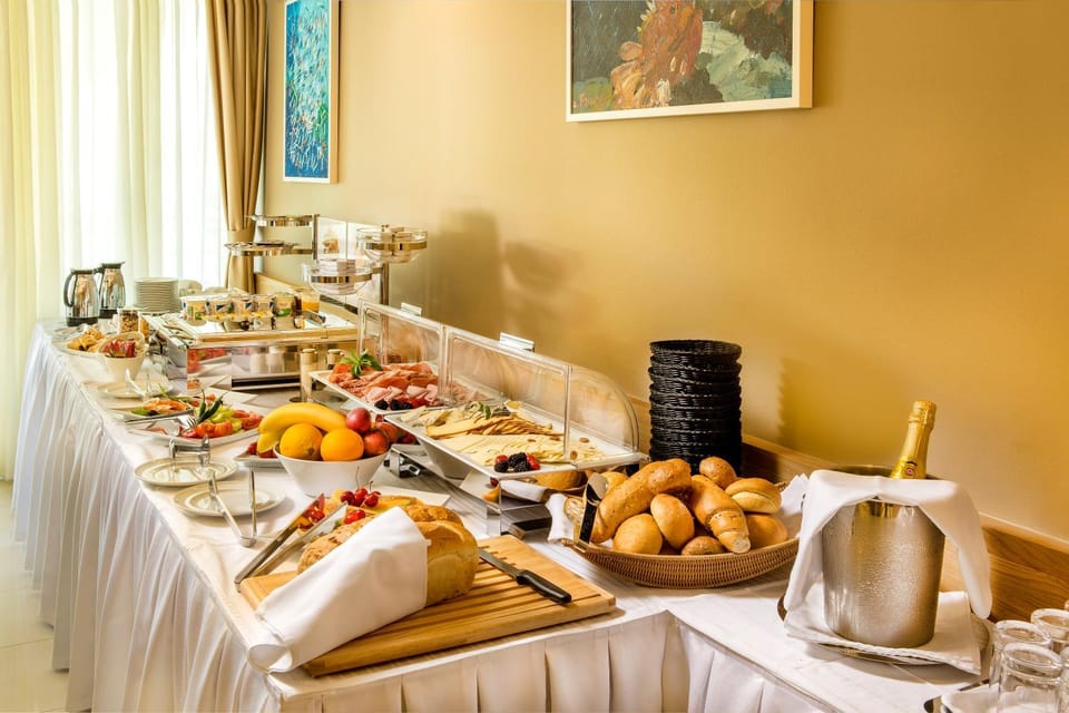 Buffet breakfast