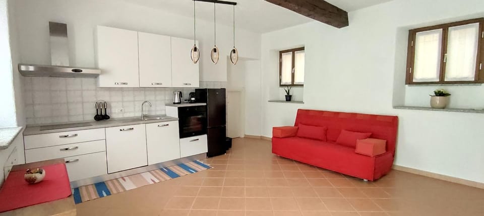 Bed, Kitchen or kitchenette, Living room, Seating area, Dining area, Bedroom, dishwasher