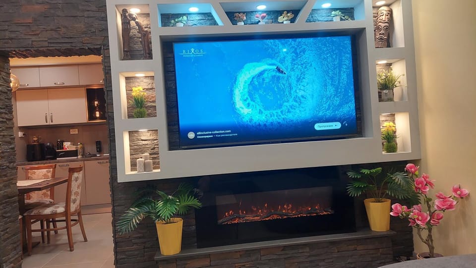 Communal lounge/ TV room, TV and multimedia