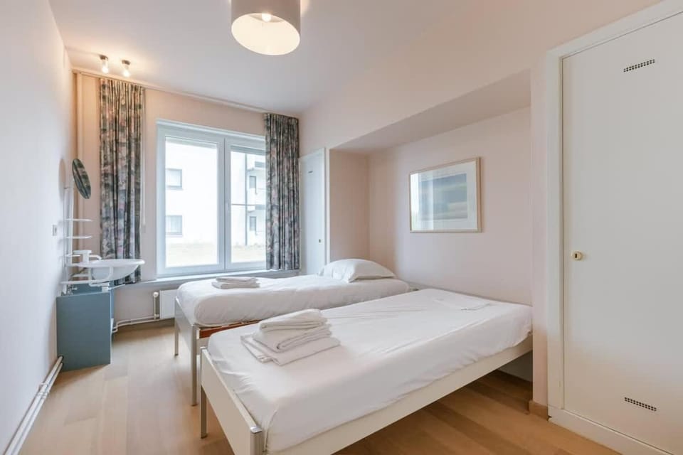 Casiola - Stunning Views & Prime Location Apartment in Knokke-Heist