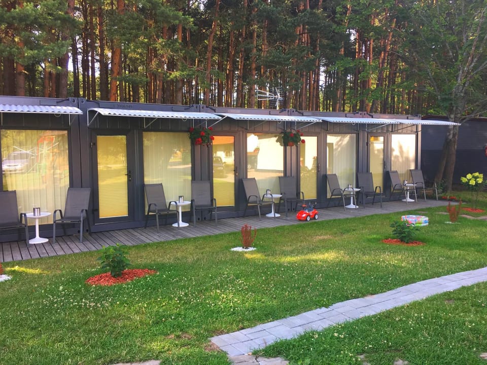 Karavanai "Aušroje" House in Palanga