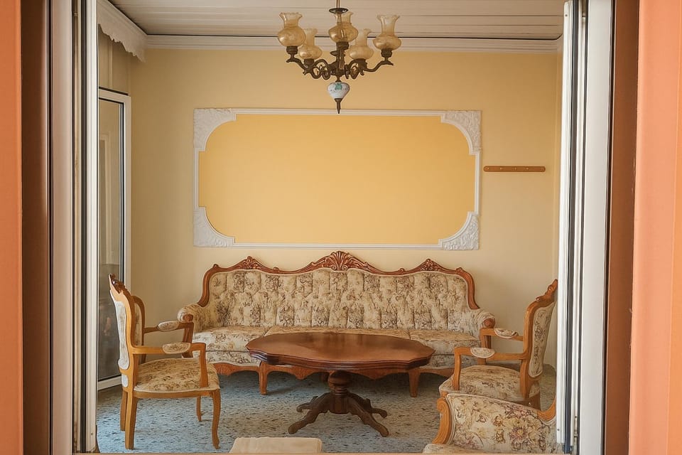 Living room, Seating area