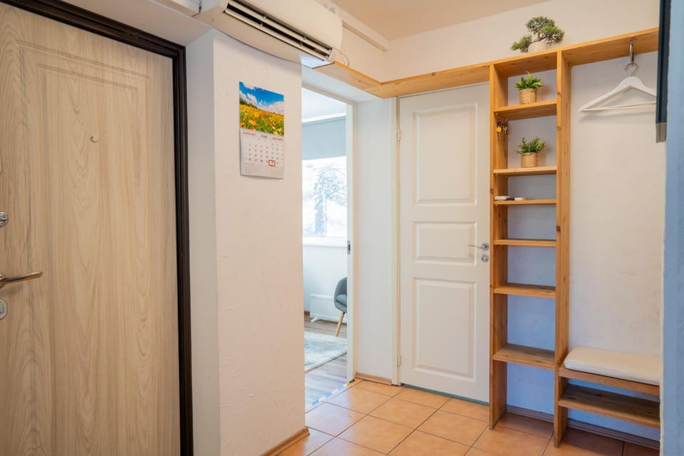 wardrobe, air conditioner
