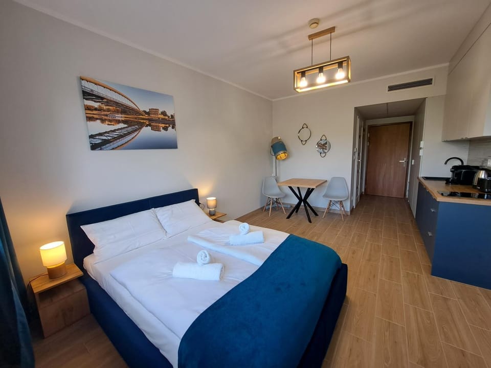 Bed, air conditioner