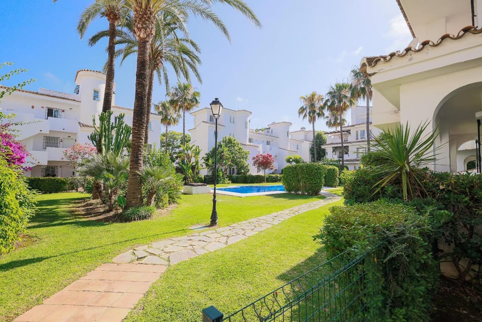 Luxury Penthouse Marbella Walk to Banus Apartment in Marbella