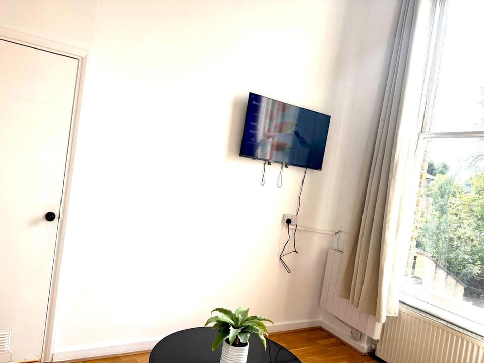 One Bedroom Flat A in Kentish Town Apartment in London Borough of Islington