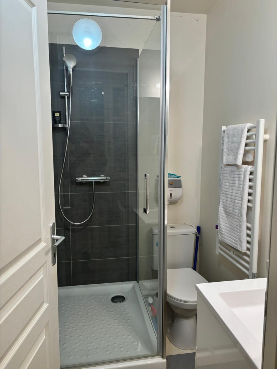 Studio Élégance Apartment in Paris