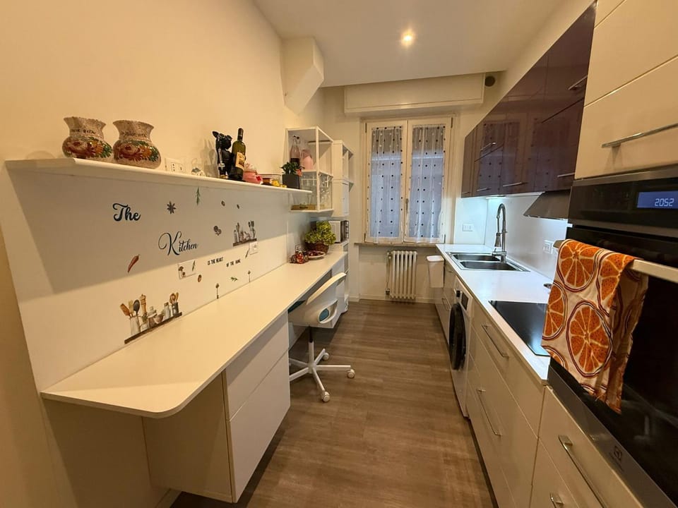 Kitchen or kitchenette, oven, stove