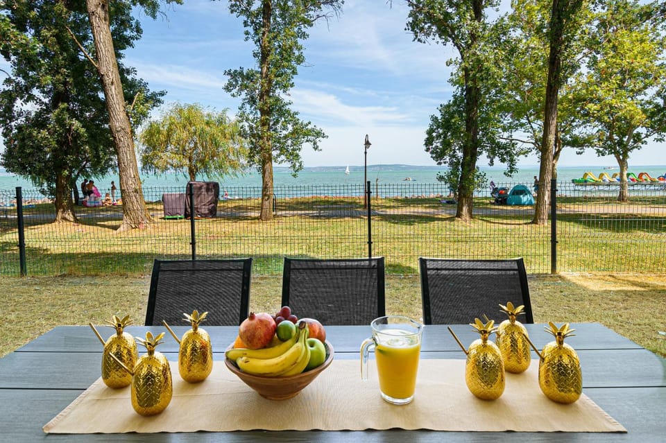 Garden, Beach, Garden view, Lake view