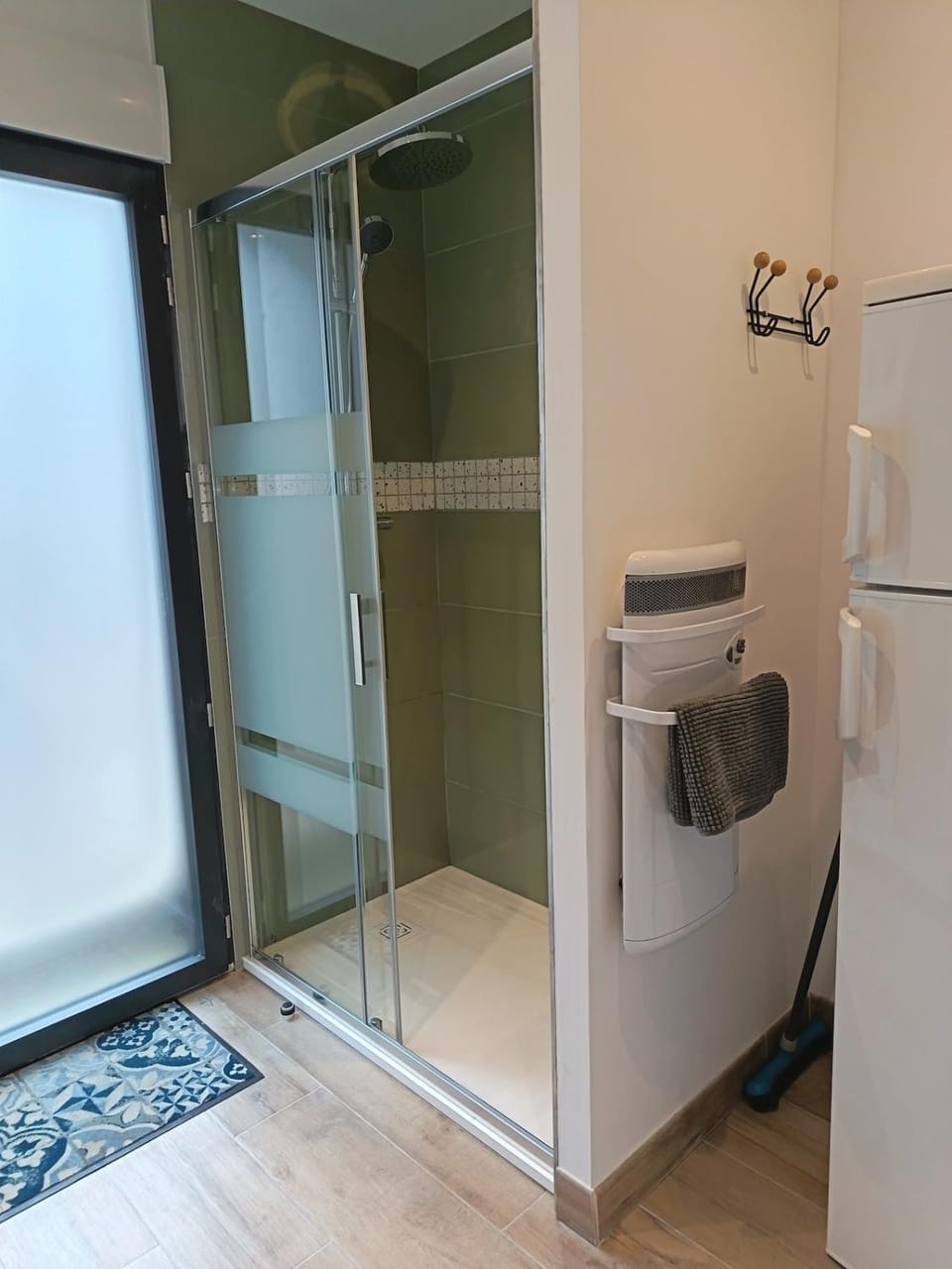 Shower, Bathroom