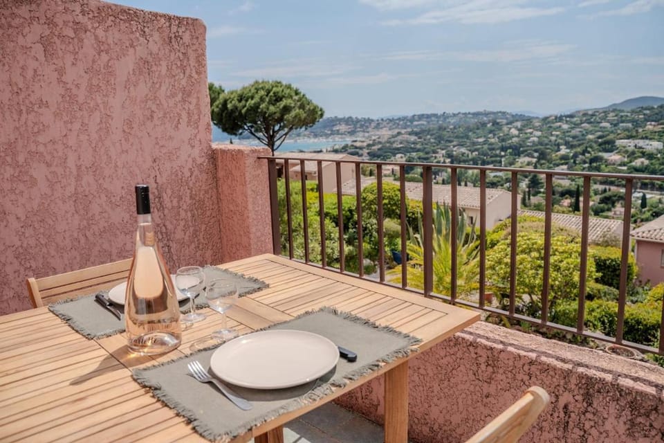 Les Cigalines Appartement avec Piscine Apartment in Cavalaire-sur-Mer