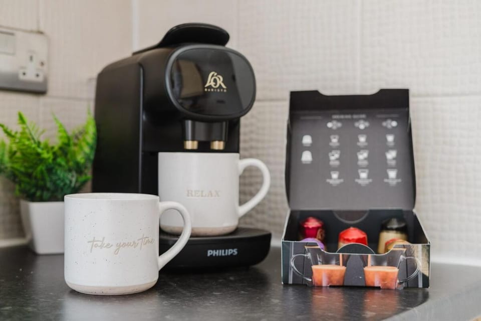 Coffee/tea facilities, Kitchen or kitchenette