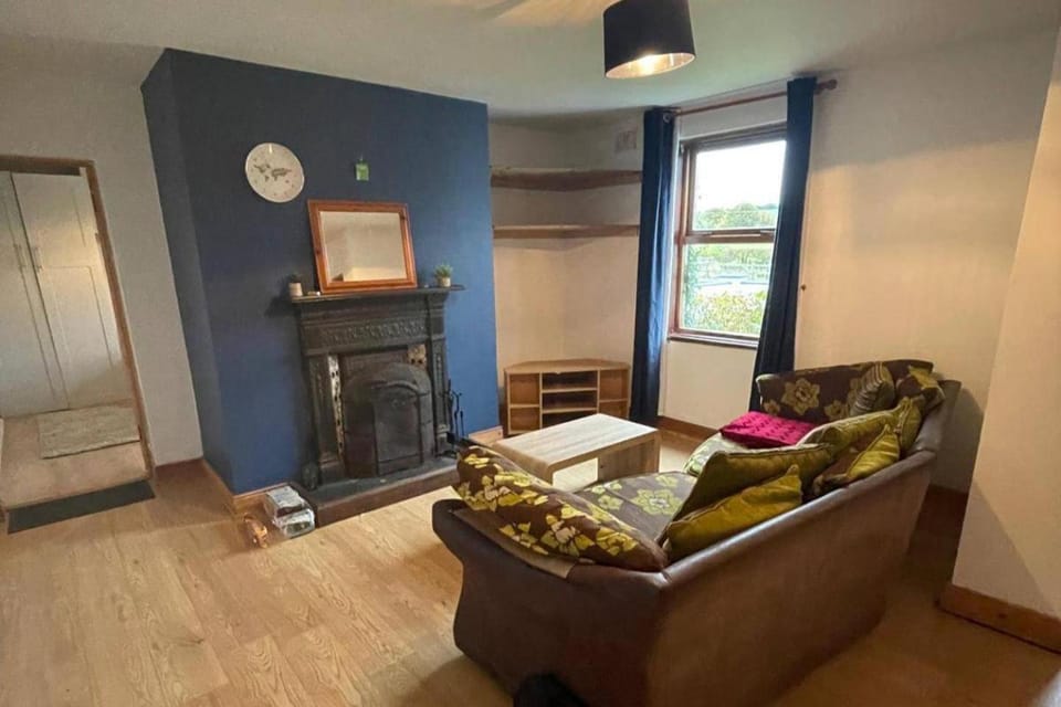 Living room, Seating area, furniture