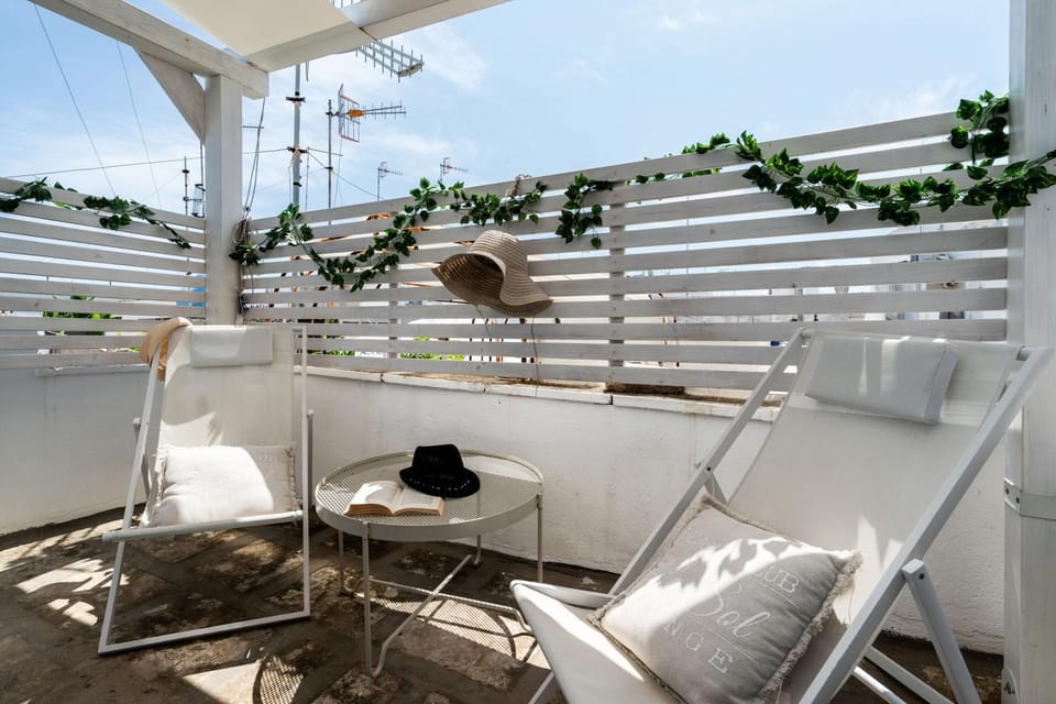 Balcony/Terrace, Living room