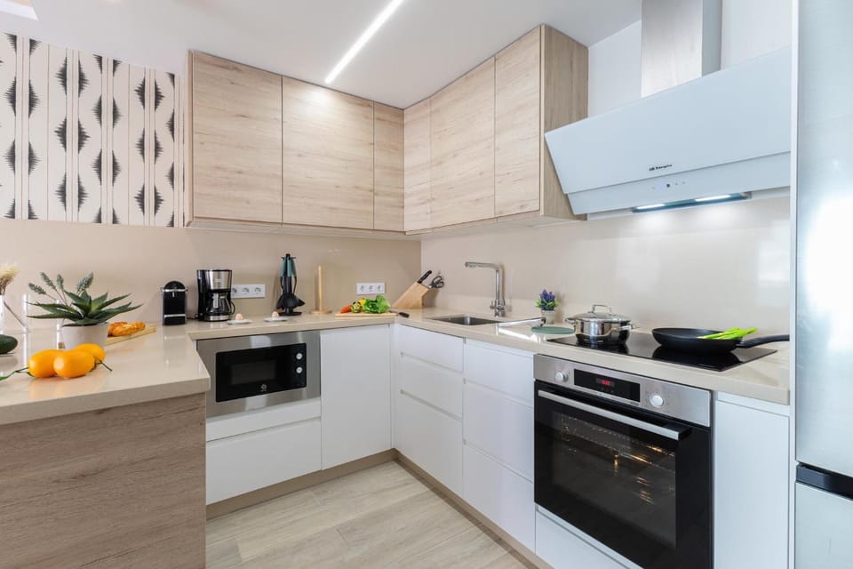 Kitchen or kitchenette, Food, oven, stove
