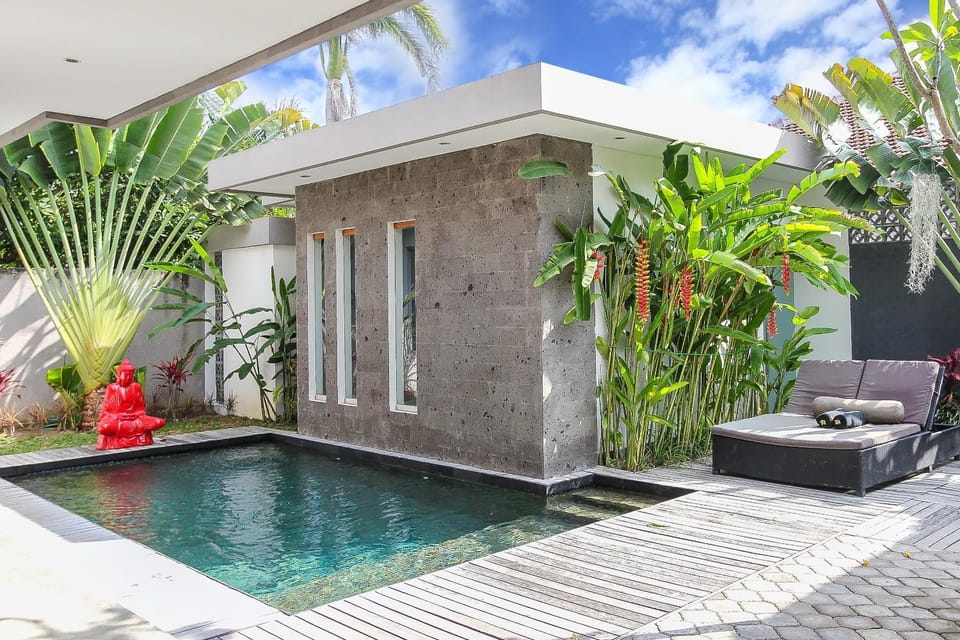 Garden, Swimming pool