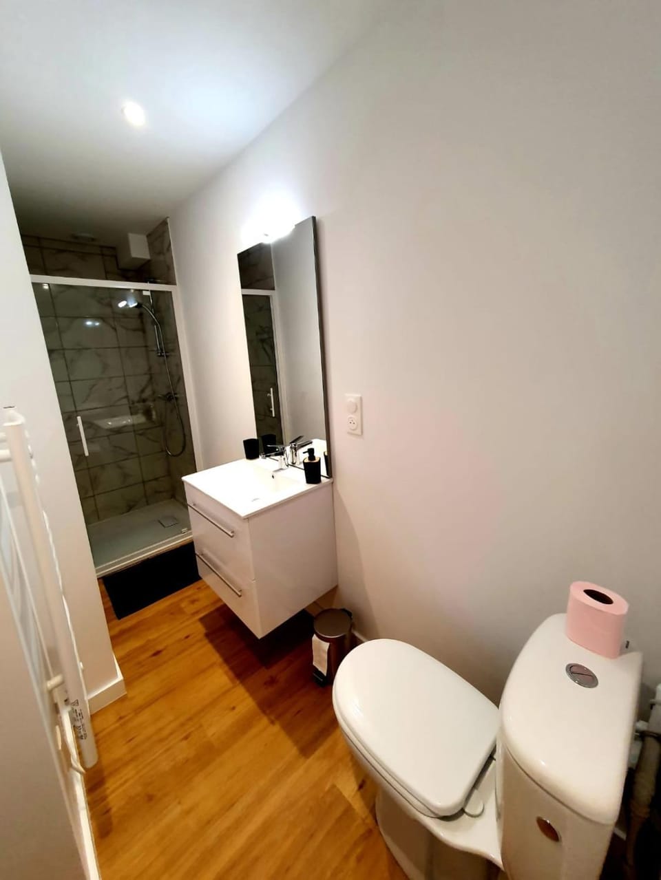 L'ATELIER I Neuf I Parking Gratuit I Proche Mer Apartment in Brittany