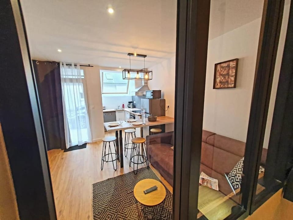 L'ATELIER I Neuf I Parking Gratuit I Proche Mer Apartment in Brittany