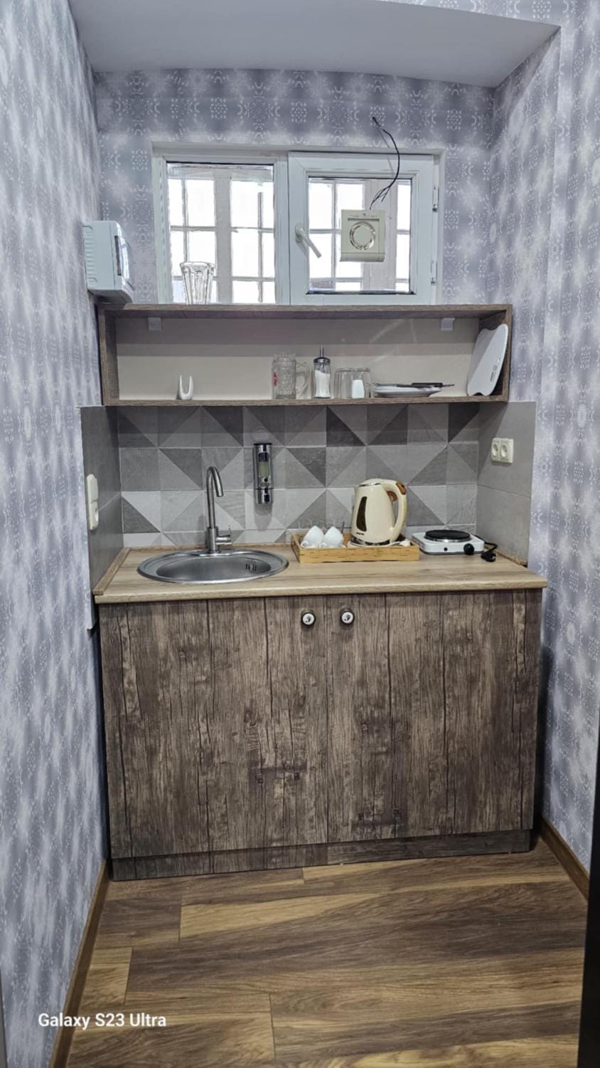 Kitchen or kitchenette
