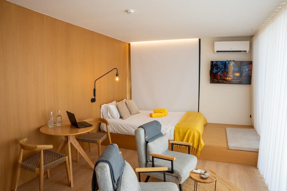 Living room, air conditioner