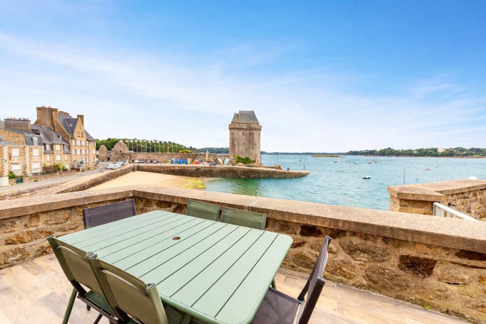 La Huniere - Sea View Apartment - Saint-Servan Apartment in St-Malo