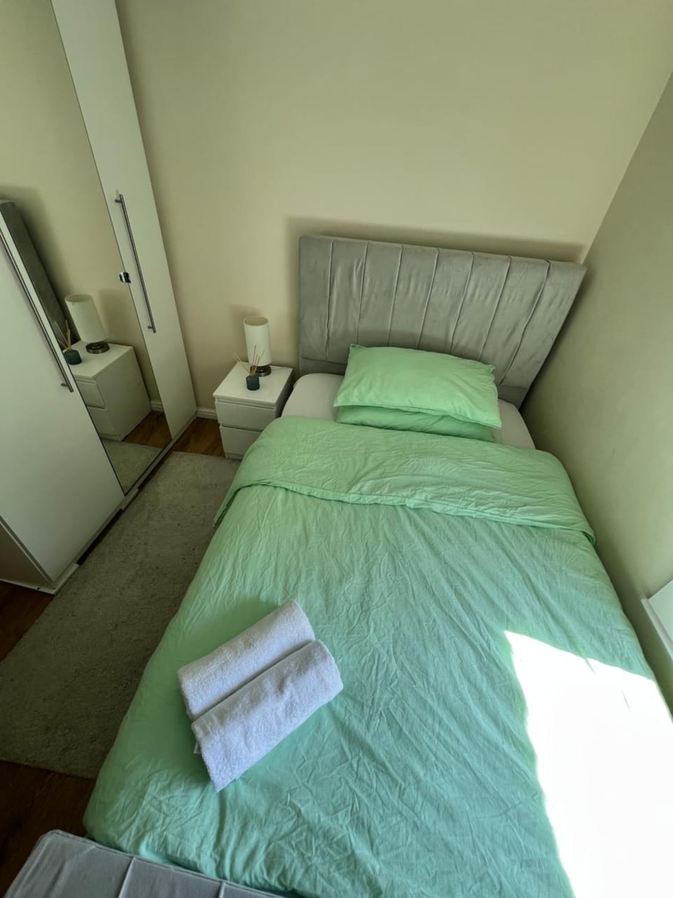 Mita Flat Bed and Breakfast in London