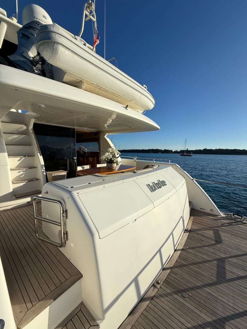 PALME Yacht - Cannes Port Canto - Pointe Croisette - Face à la Mer Docked boat in Cannes