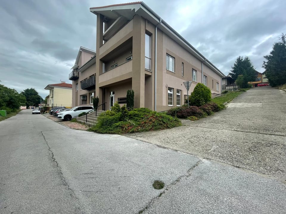 Property building, Street view, Parking