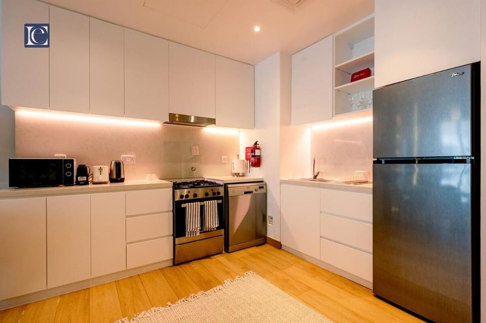 dishwasher, oven, toaster