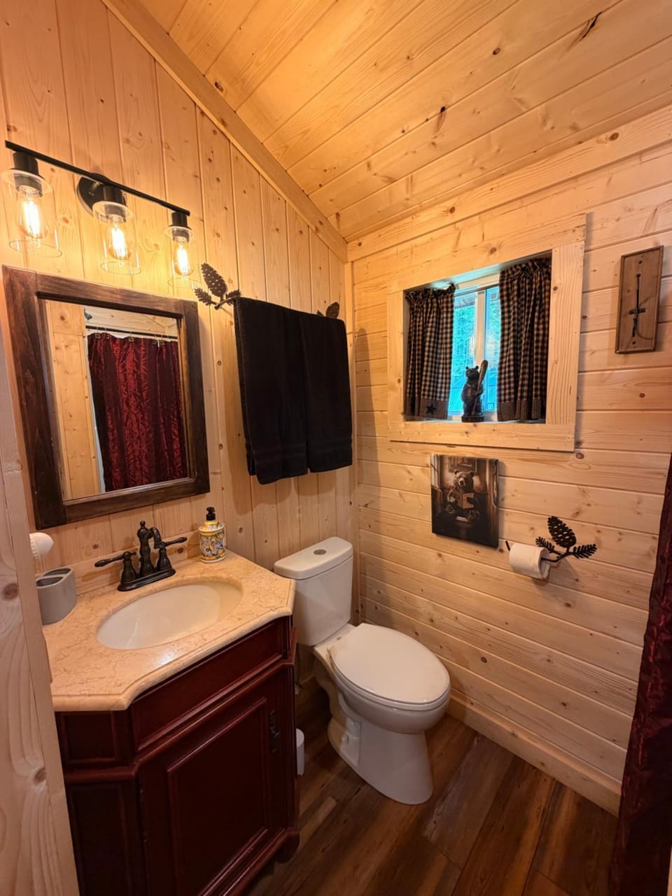 Shower, Toilet, Bathroom, towels