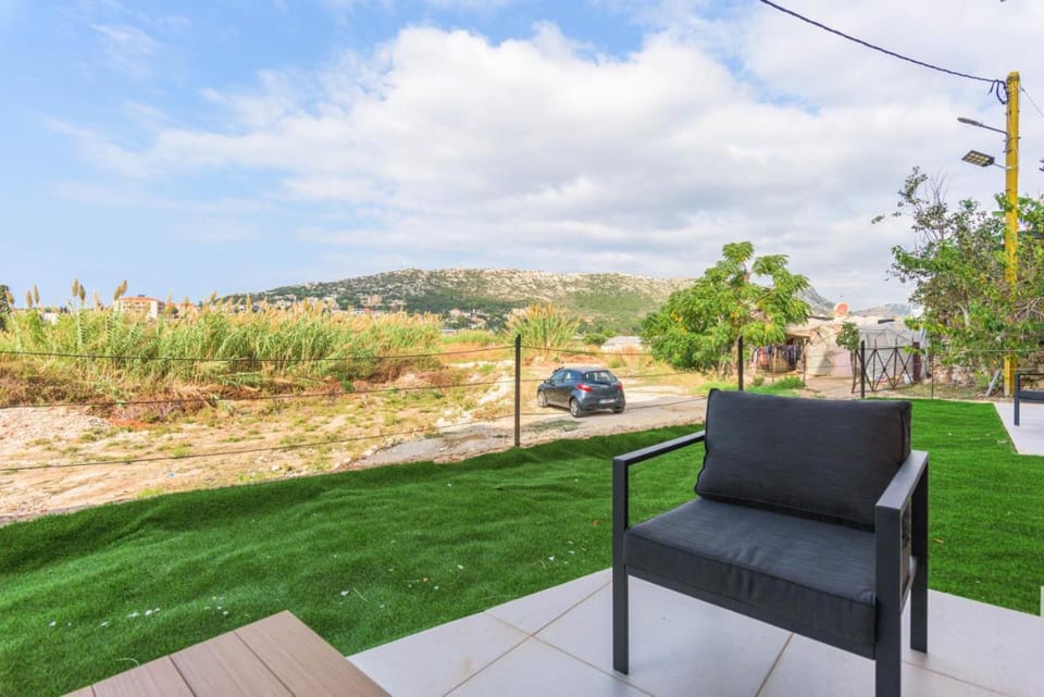 Patio, Day, Garden, Seating area, Garden view
