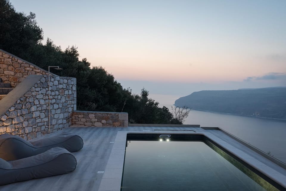 Nearby landmark, Natural landscape, View (from property/room), Balcony/Terrace, Mountain view, Pool view, Sea view, Swimming pool, Sunset