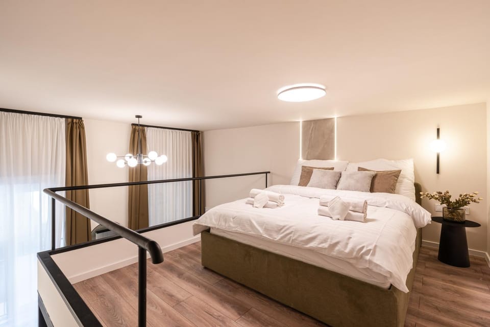 Bed, Photo of the whole room, Bedroom, furniture, towels