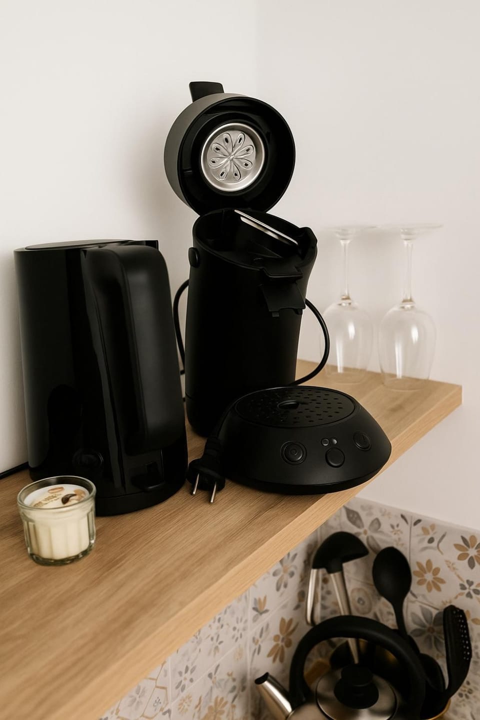 Coffee/tea facilities, Kitchen or kitchenette