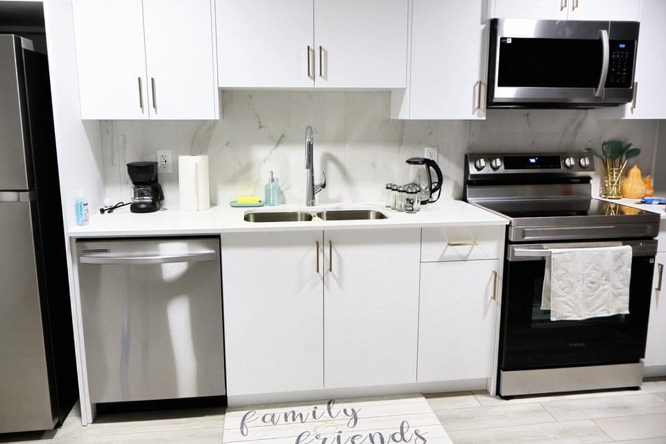 Kitchen or kitchenette, kitchen