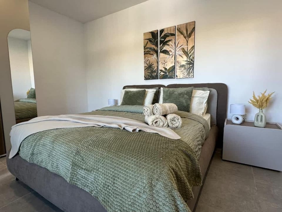 3BR Free Parking Paceville Beach Apartment in Saint Julians