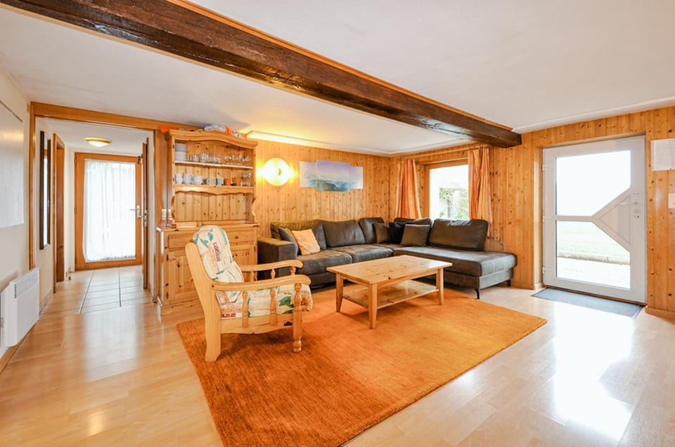 Chalet Les Bardeaux House in Crans-Montana