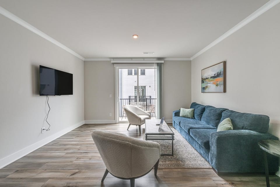 Walk to Music Factory: Townhome w/ Rooftop Deck! House in Charlotte