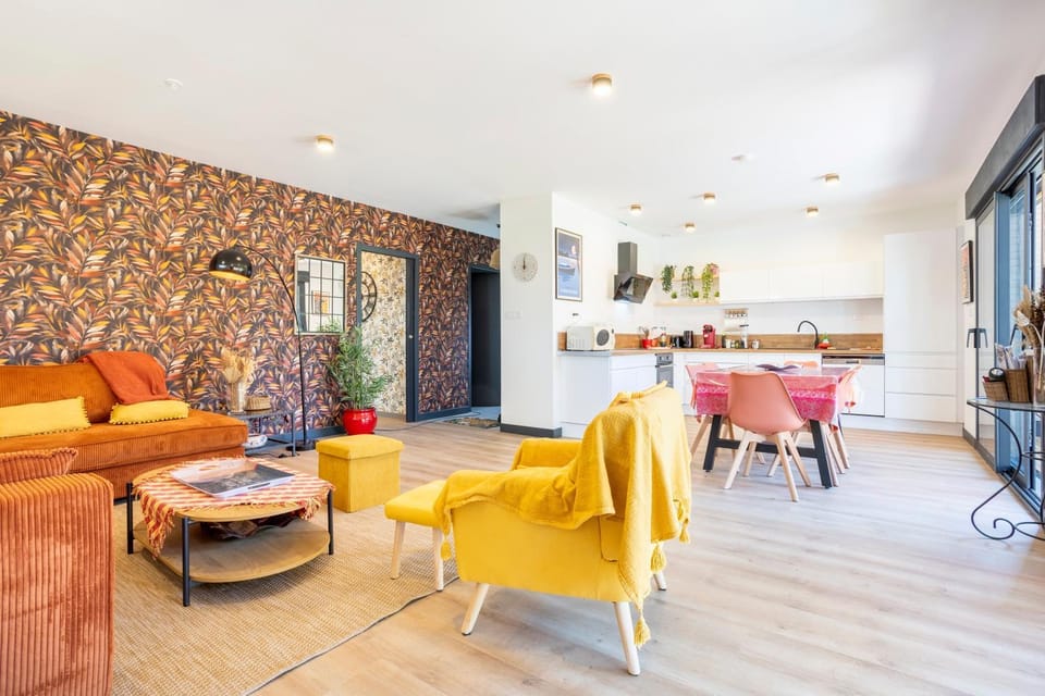 Property building, Living room