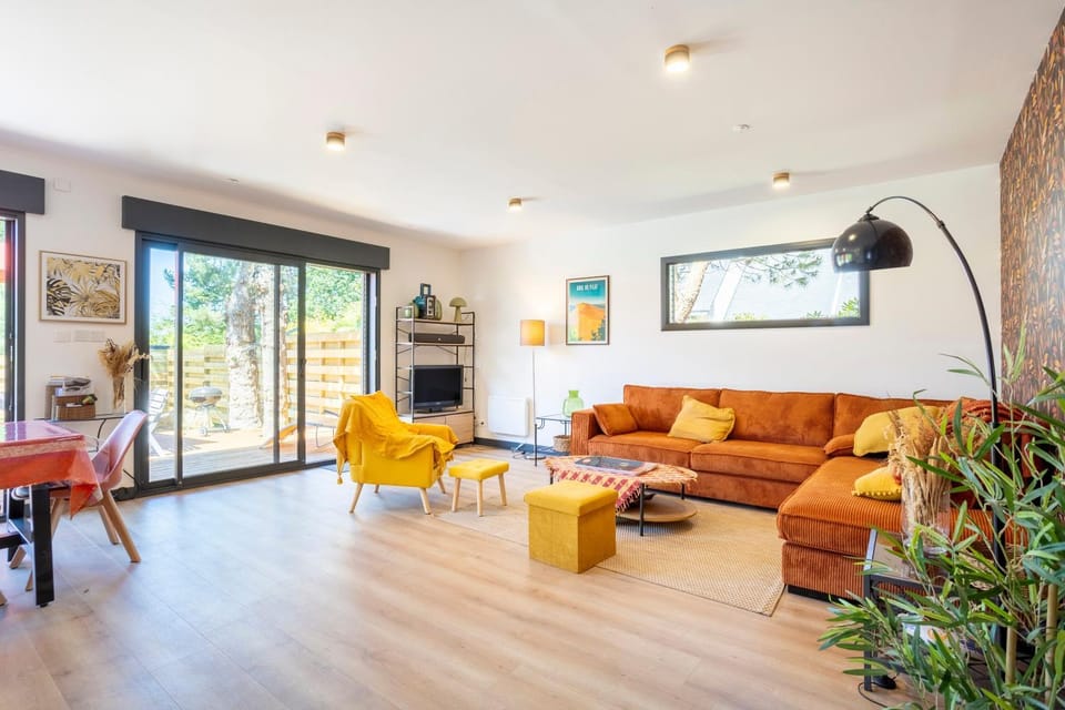 Property building, Living room