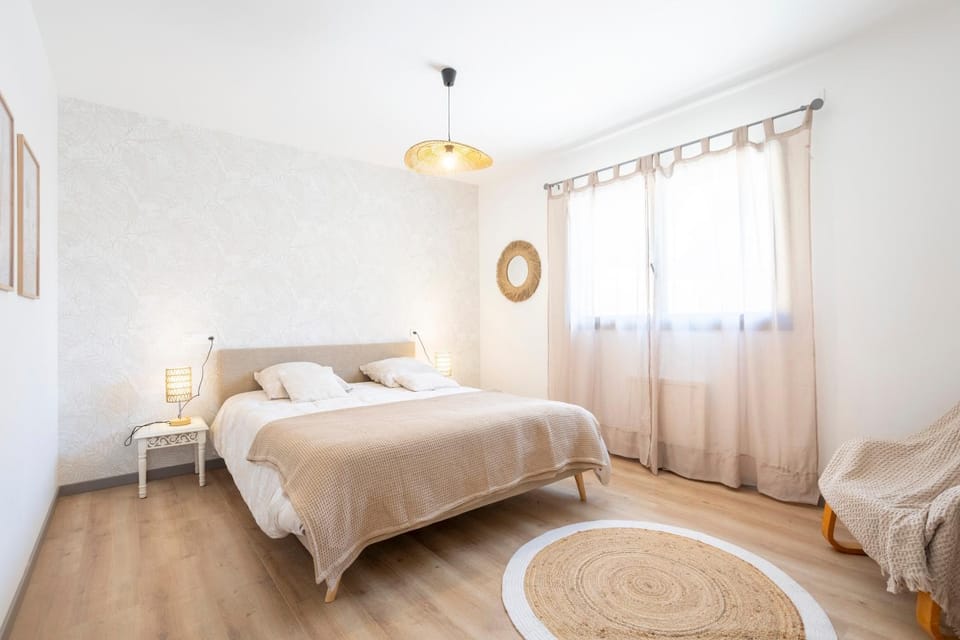 Living room, Bedroom