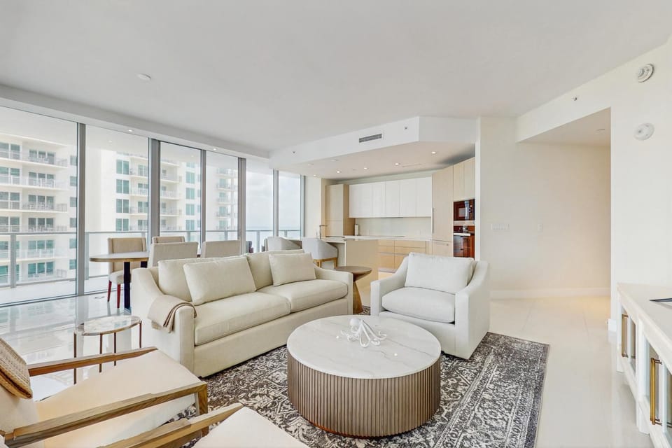 Tranquil Tides Apartment in Riviera Beach