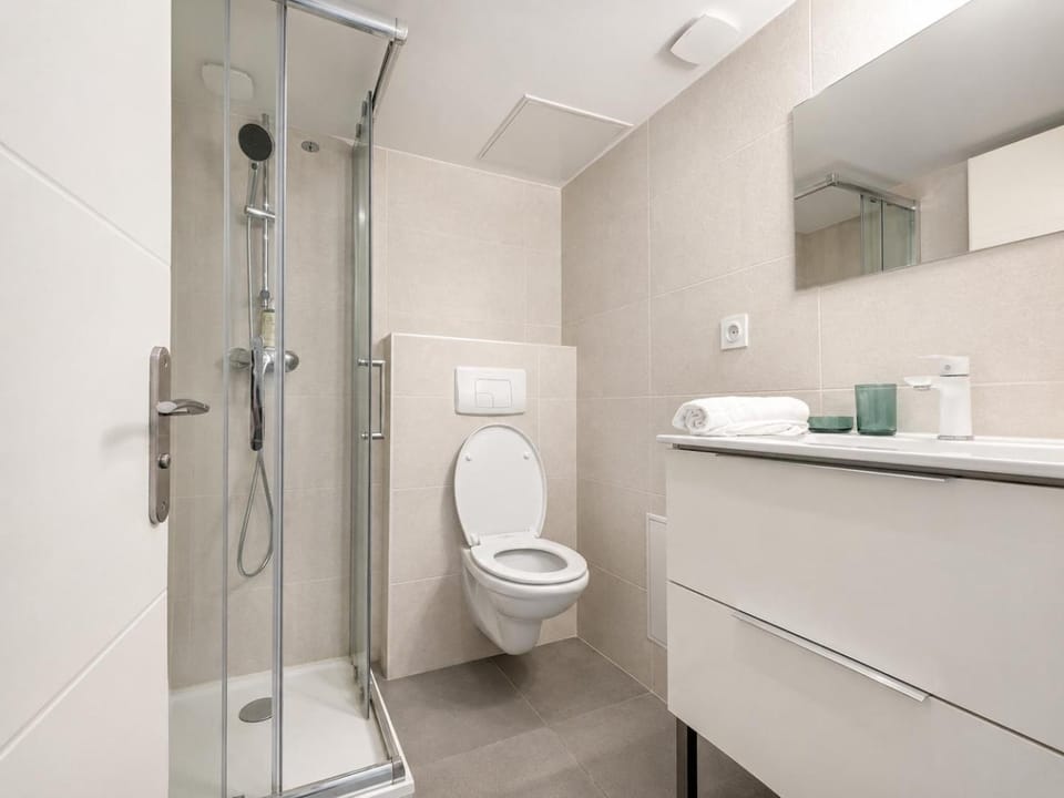 Shower, Toilet, Bathroom